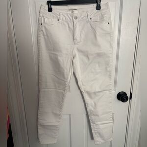 Artisan NY White Skinny Jeans